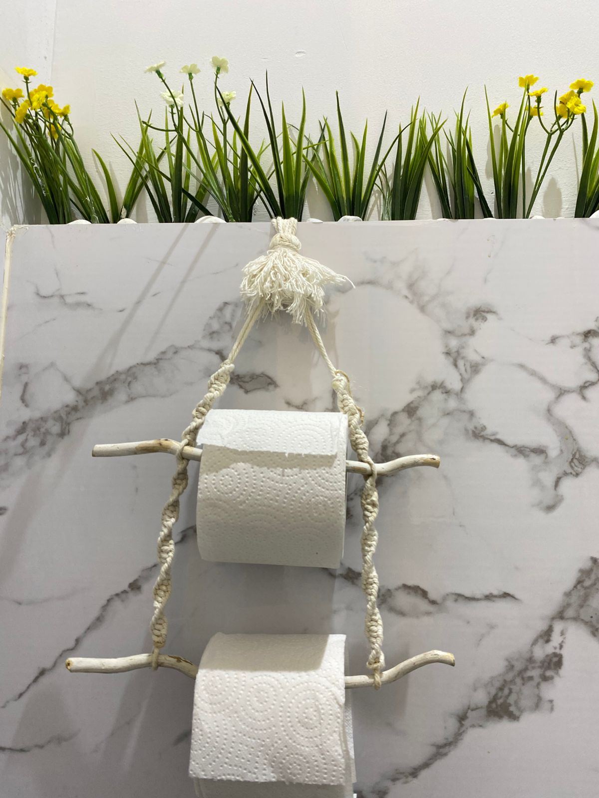 Dérouleur papier toilette double en macramé : charme artisanal unique