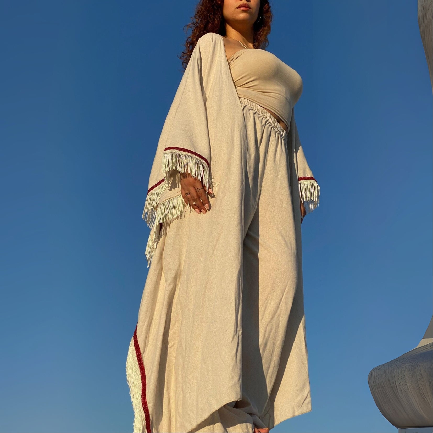 Set Desert Glow beige en lin doux avec des franges ivoire