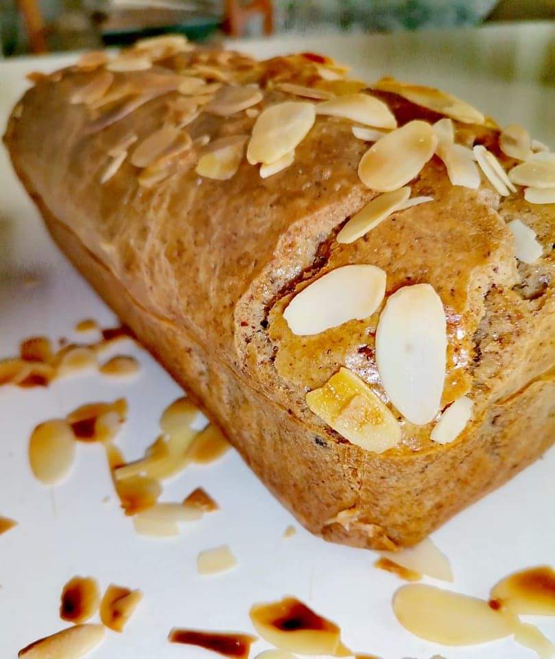 Cake aux amandes et dattes sans farine sans sucre ajouté