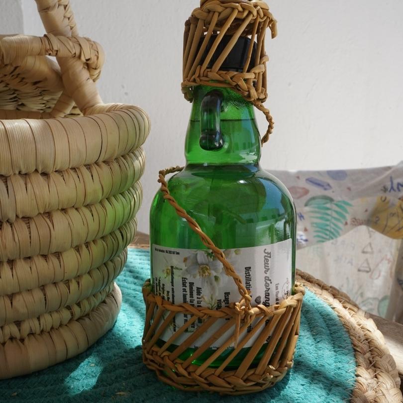 Bitter orange blossom internal use for the face