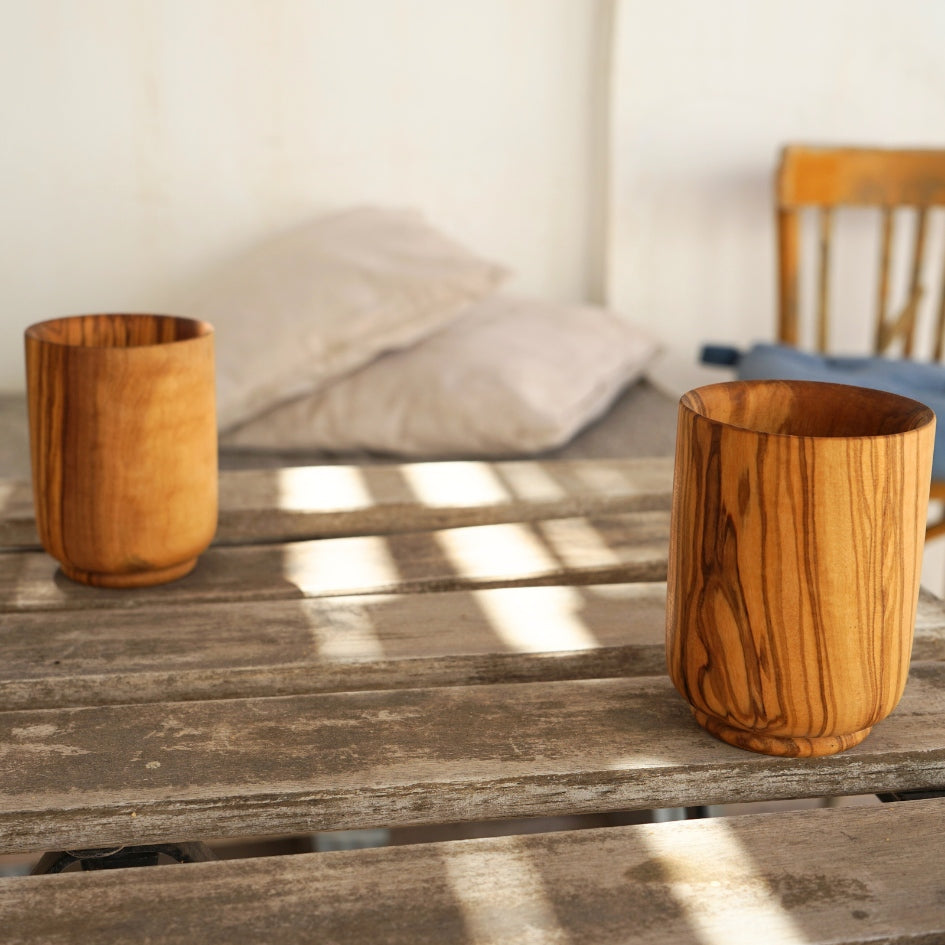 Gobelet Bois d'Olivier Élégance Naturelle pour Vos Boissons