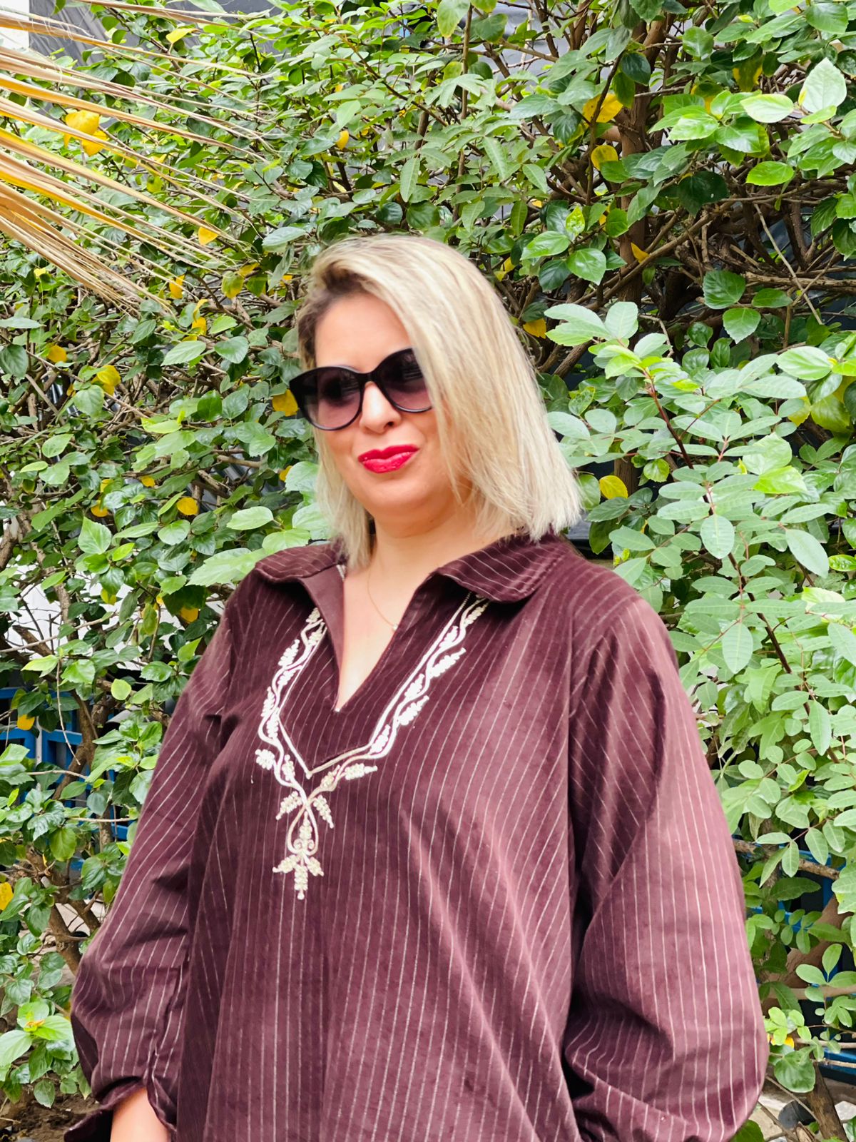 Blouza djerbienne en velours brodée au fil de soie