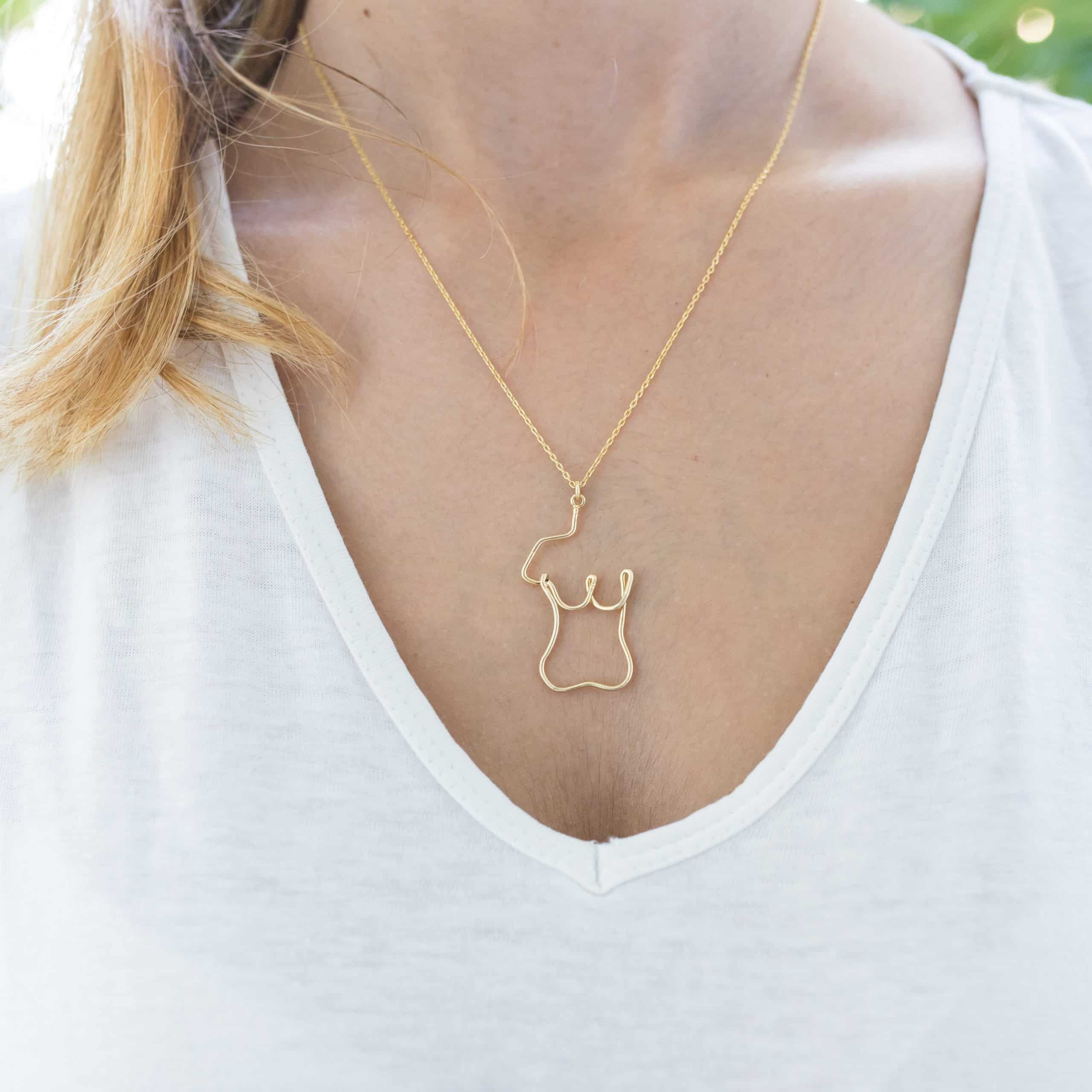 Collier corps féminin fait main en argent 925