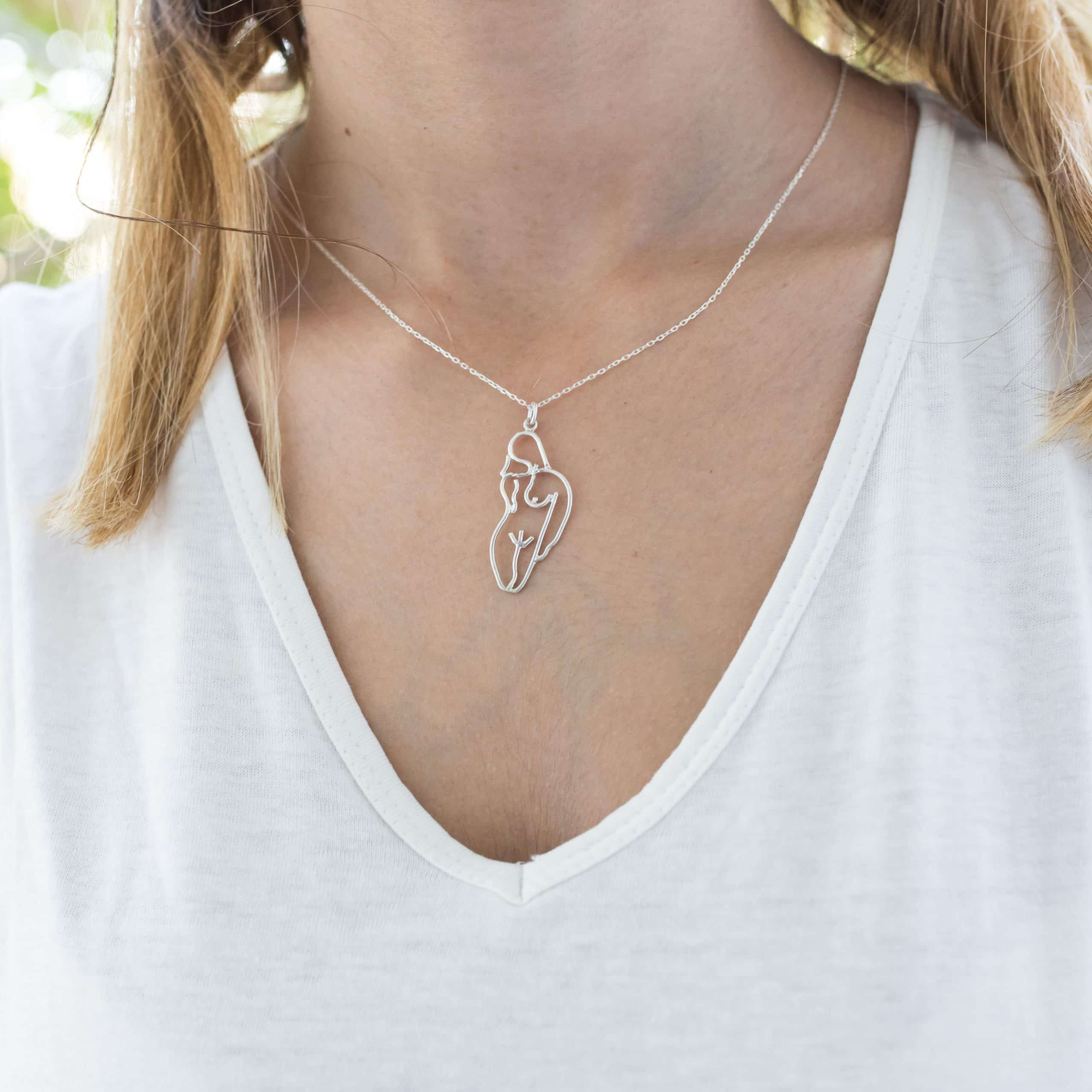 Collier corps féminin fait main en argent 925