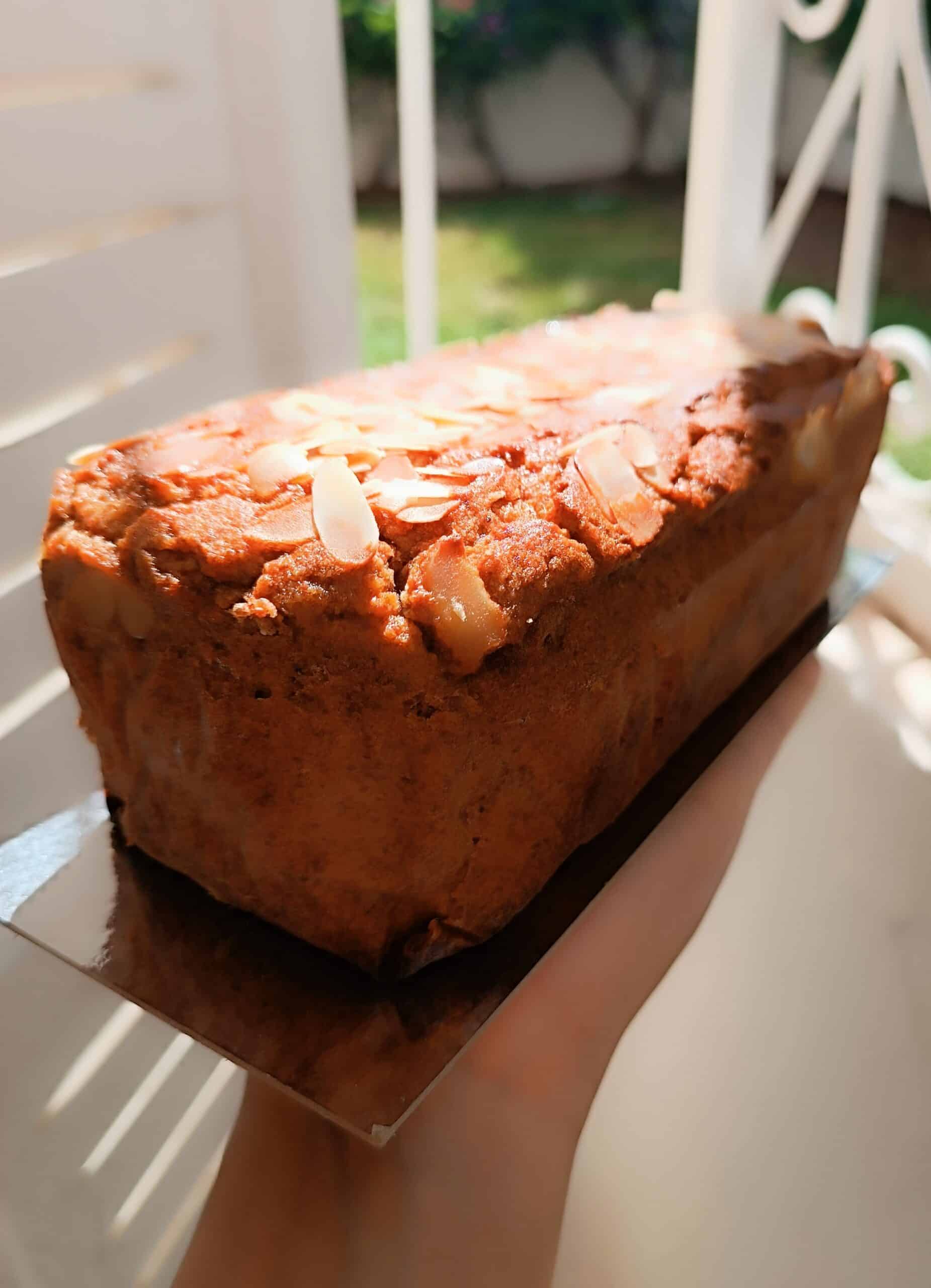 Cake aux amandes et dattes sans farine sans sucre ajouté