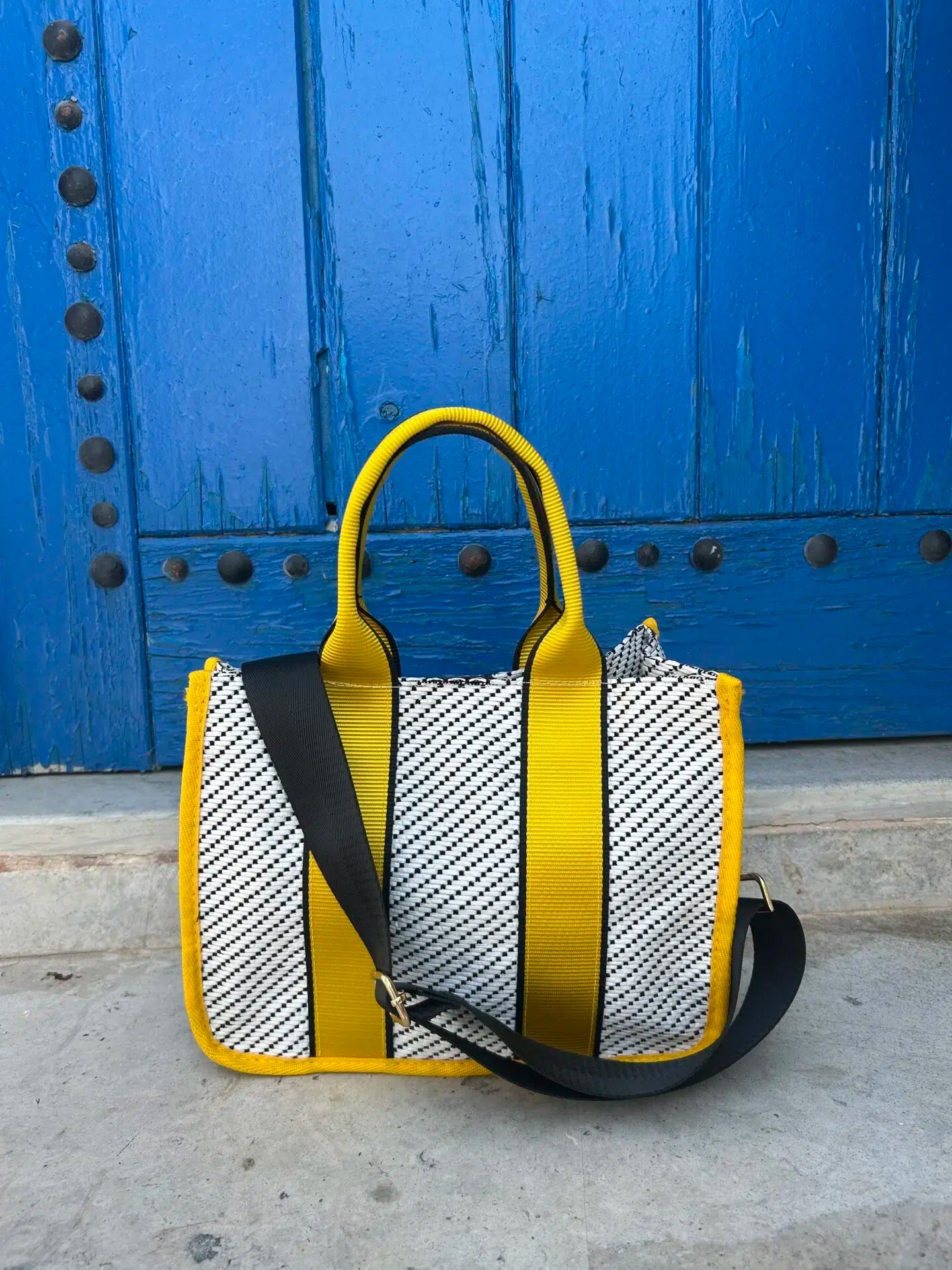 sac bandoulière blanc et jaune pour un style irrésistible
