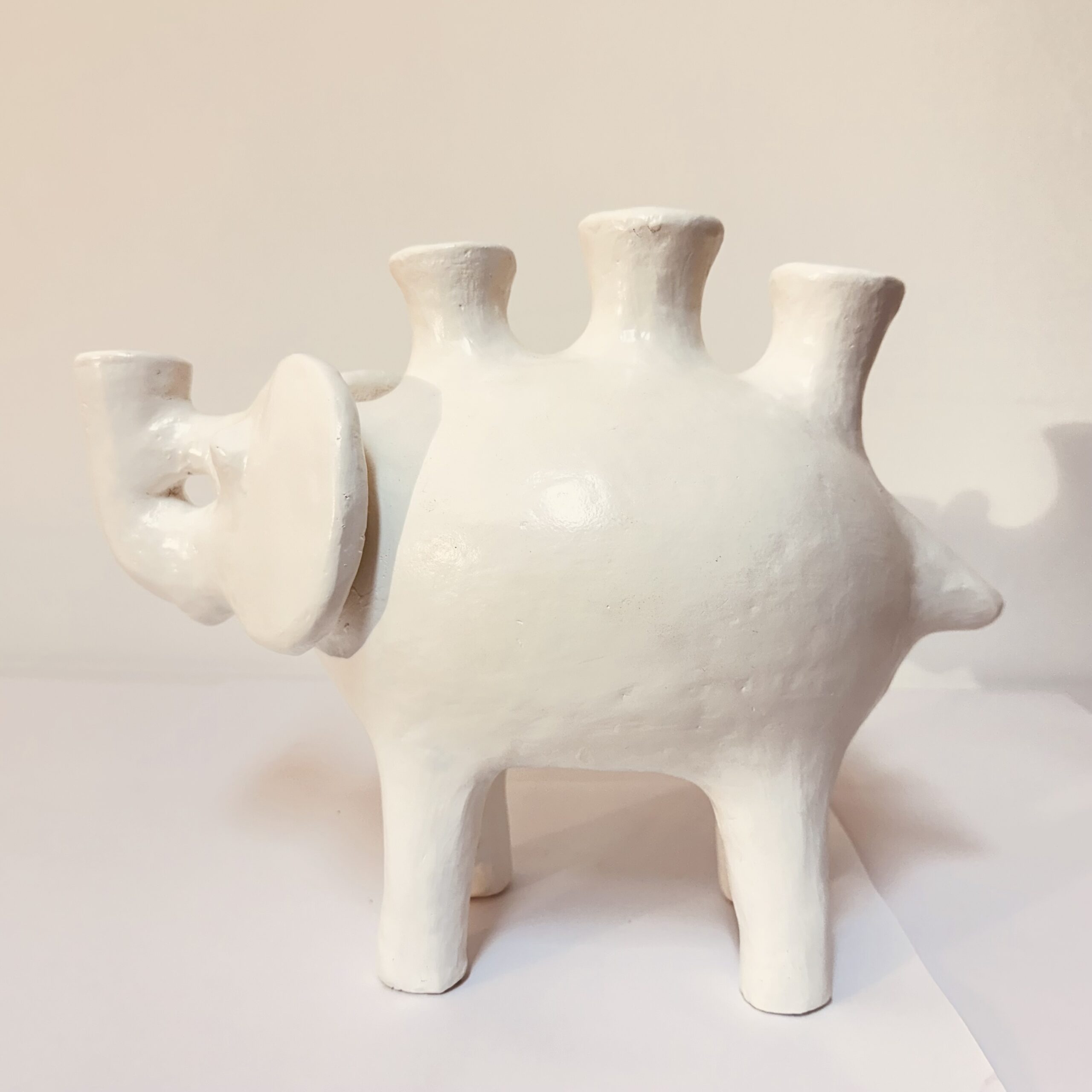 Bougeoir éléphant en terre cuite de Sejnane (25 × 40 cm)