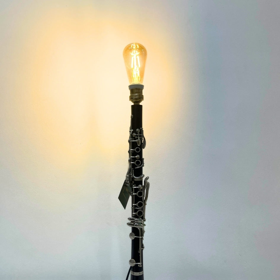 Lampe Clarinette upcyclée design unique fait main