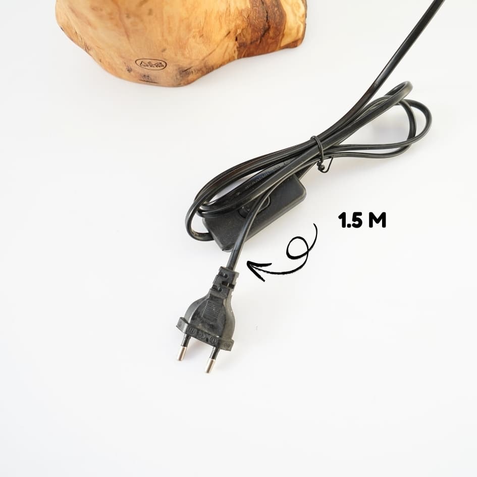 Lampe en bois d'olivier fait main avec un design unique (16 X15 cm, câble de 1,5 m)
