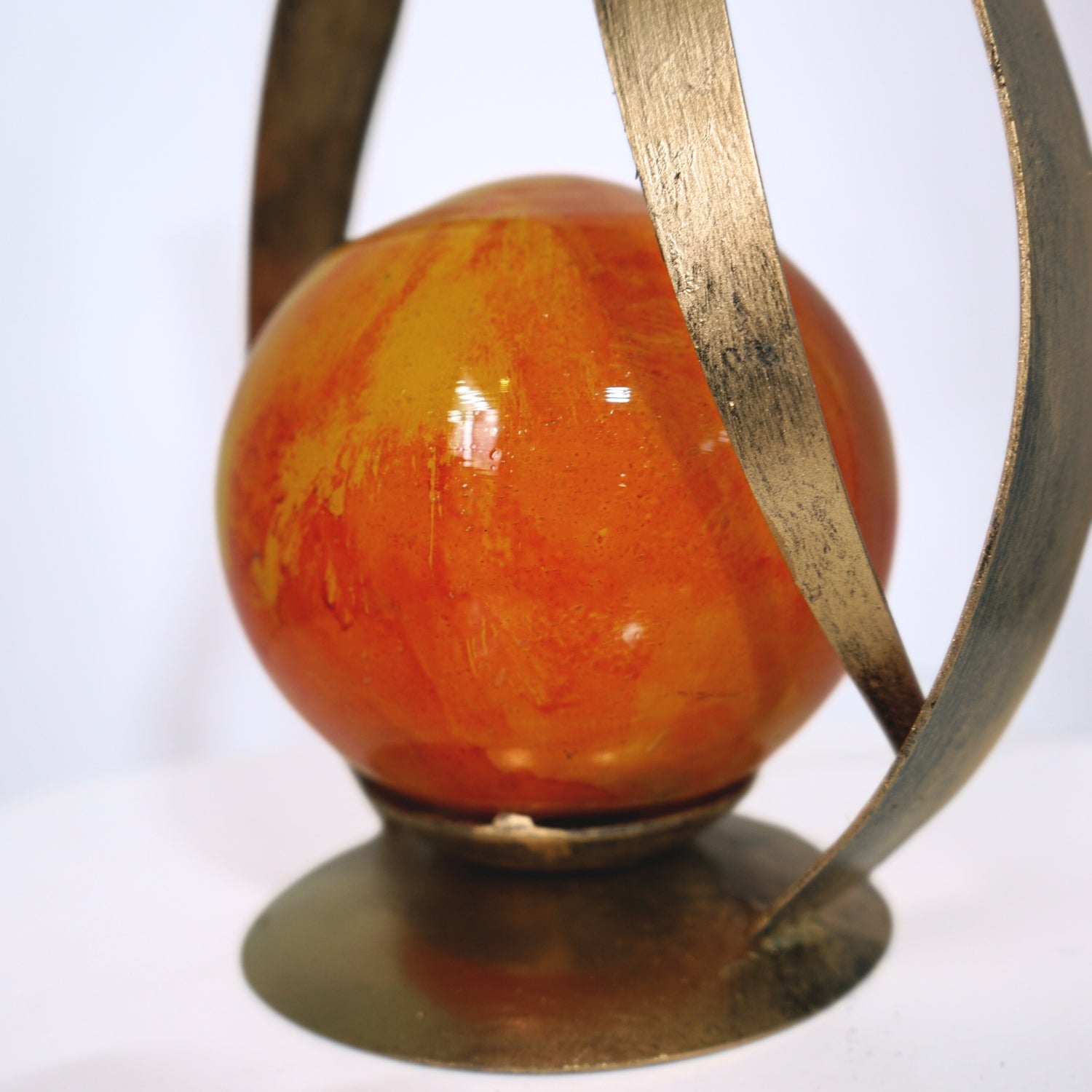 Lampe ronde mariage artisanale, l'élégance à votre portée