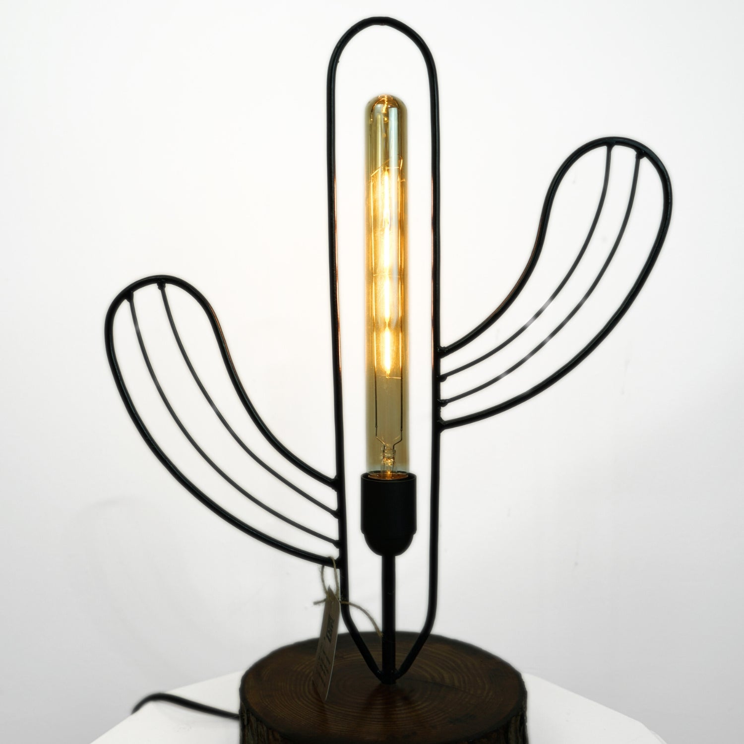 Lampe cactus artisanale : éclairez votre intérieur avec style