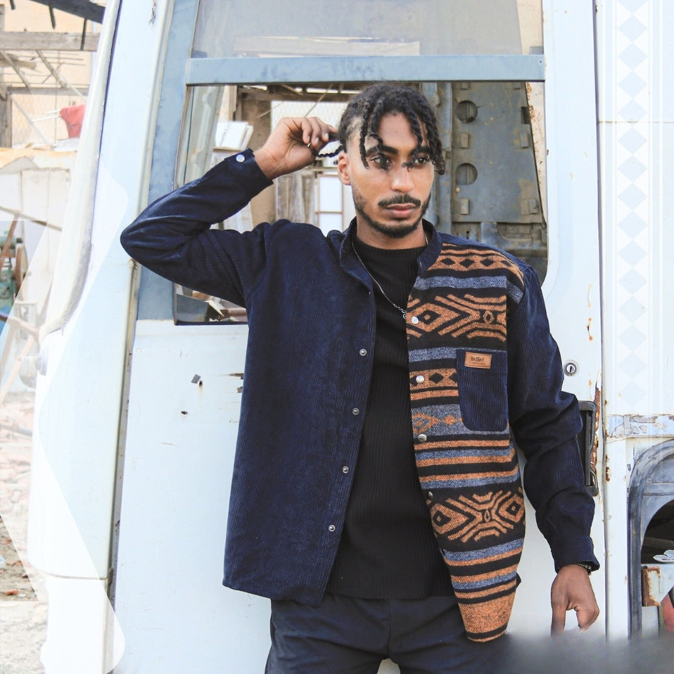 Chemise artisanale en velours avec détails berbères