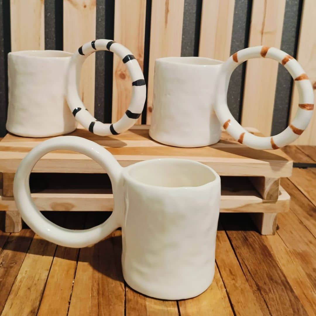 Handmade ceramic mug "XL" model - Available in white, black and brown (10 x 12 cm)