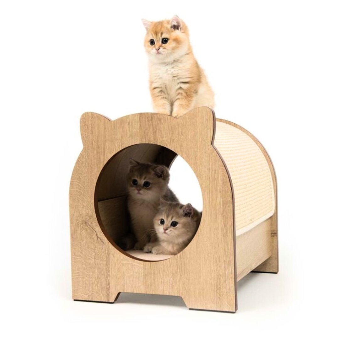بيت قطط من الخشب الطبيعي