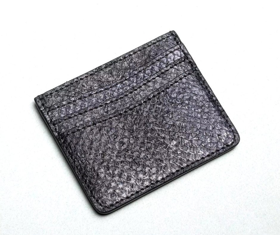 Porte-cartes en cuir de peau de saumon "Nigreos Cardholder"