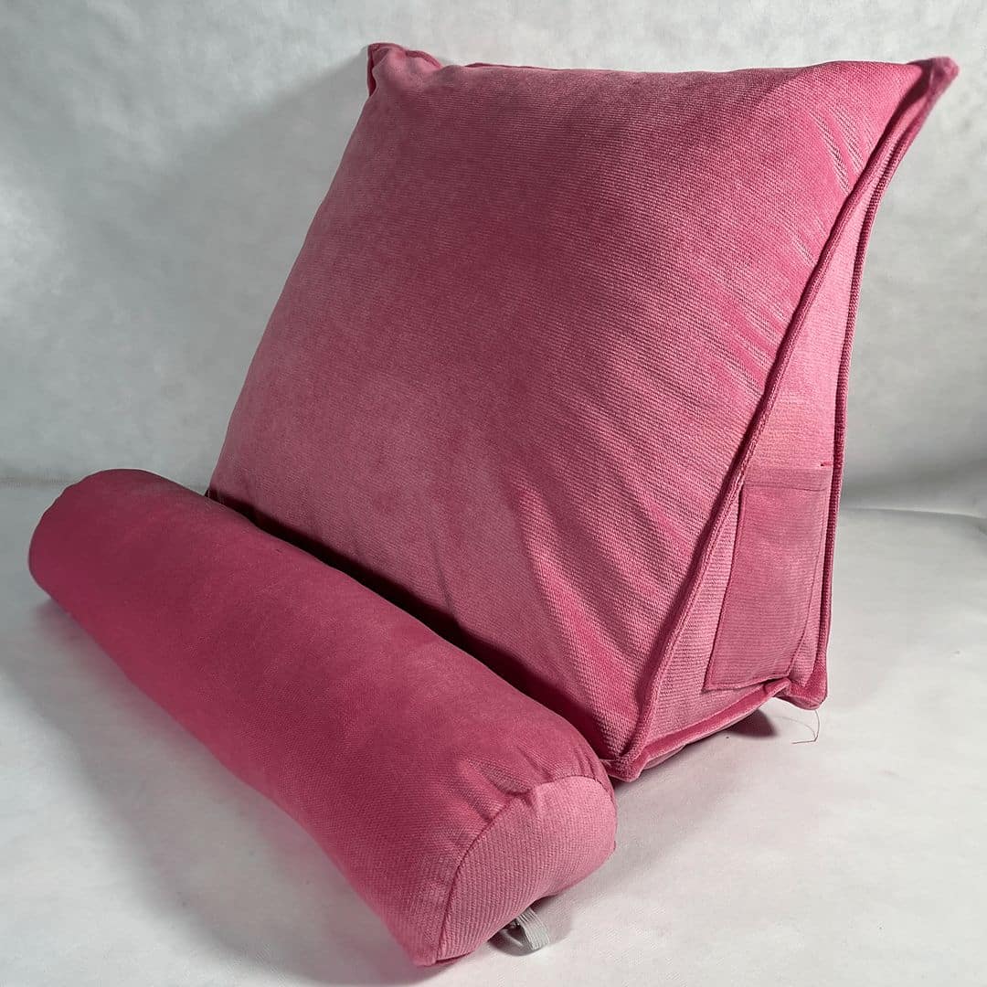 Oreiller triangulaire en velours motif jaguar avec rembourrage en mousse, confort et style (43 × 53 cm)