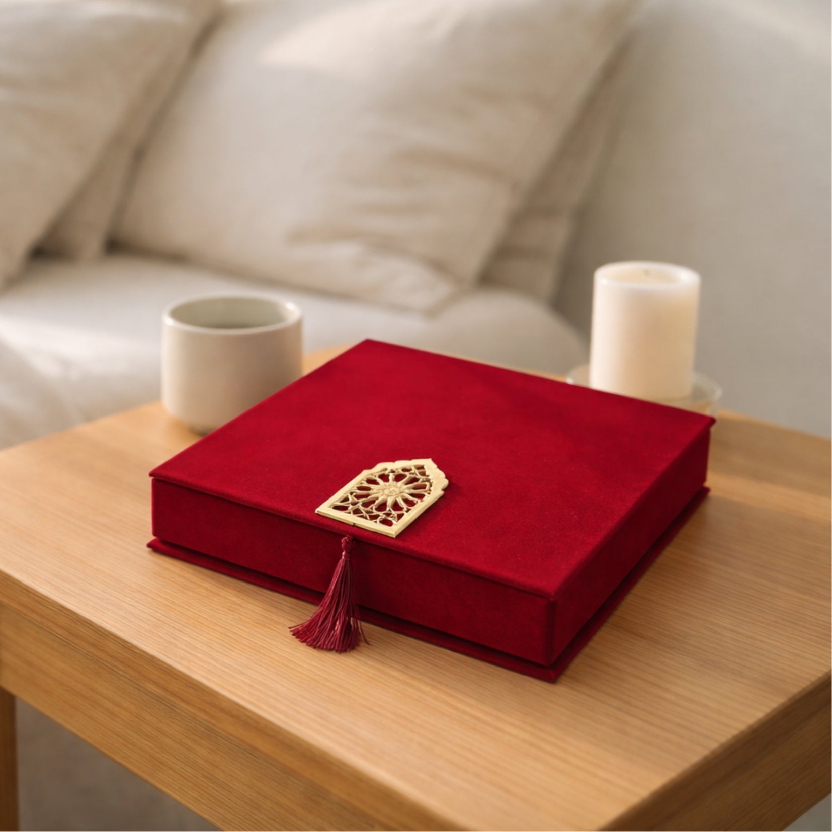 Coffret Coran rouge avec marque-page à l’ambre et chechia