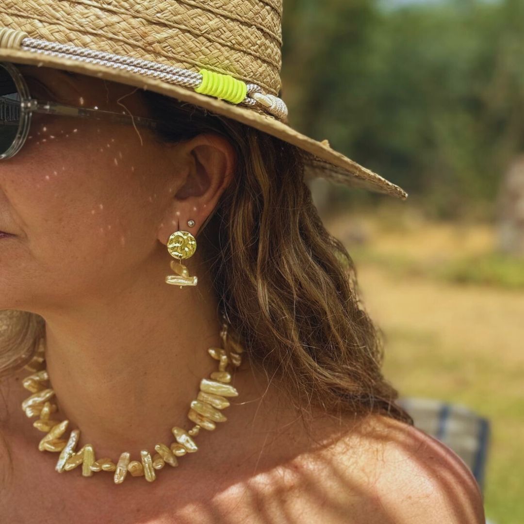 مجموعة "بيوا" من الشمبانيا المرصعة باللؤلؤ الطبيعي للمياه العذبة (45 سم)