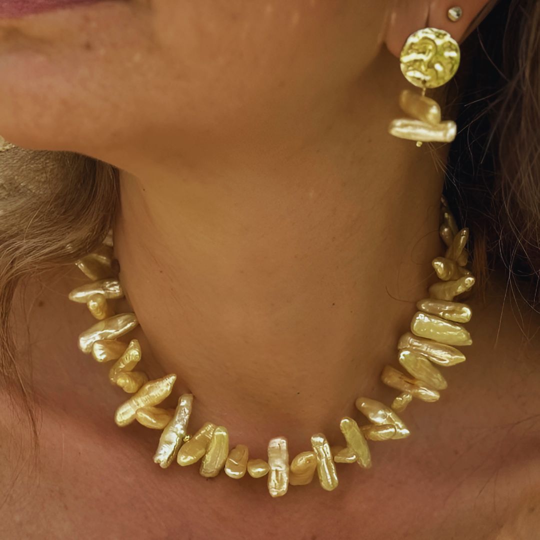 مجموعة "بيوا" من الشمبانيا المرصعة باللؤلؤ الطبيعي للمياه العذبة (45 سم)