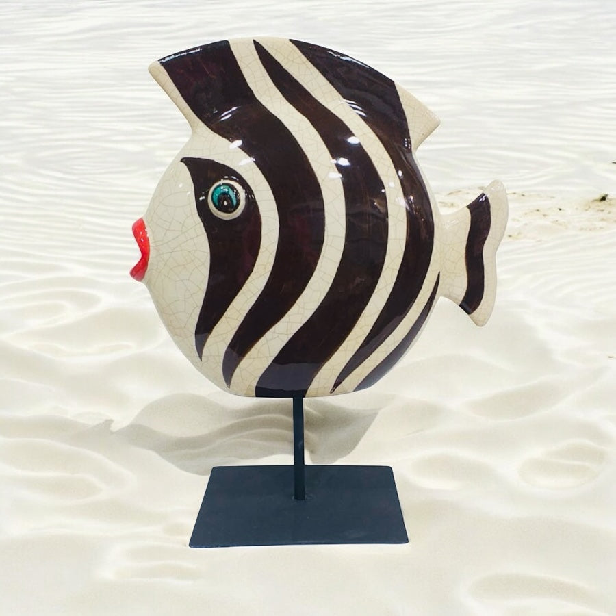 Statue décorative poisson sur socle avec rayures noires