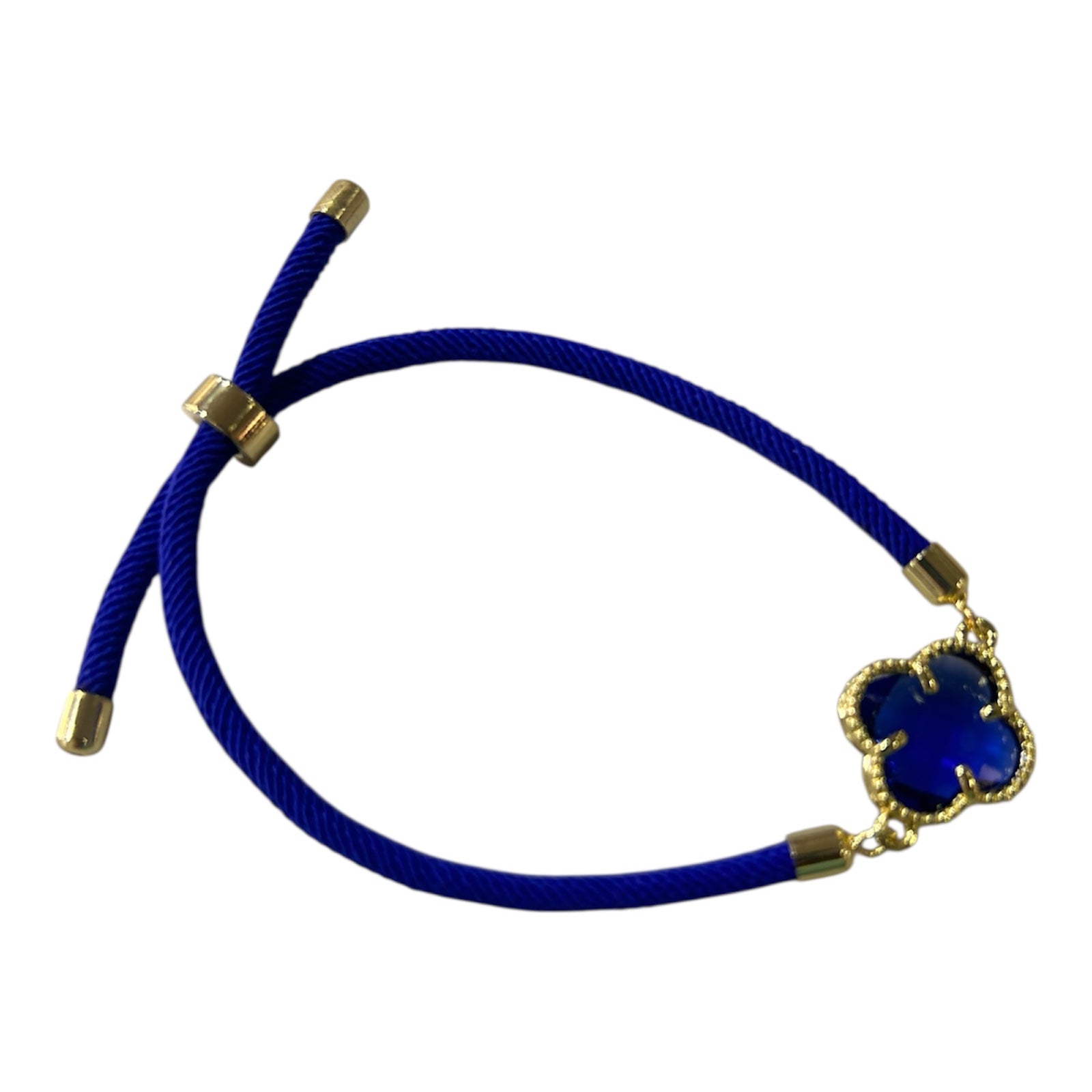 Bracelet en cordon bleu avec trèfle assorti