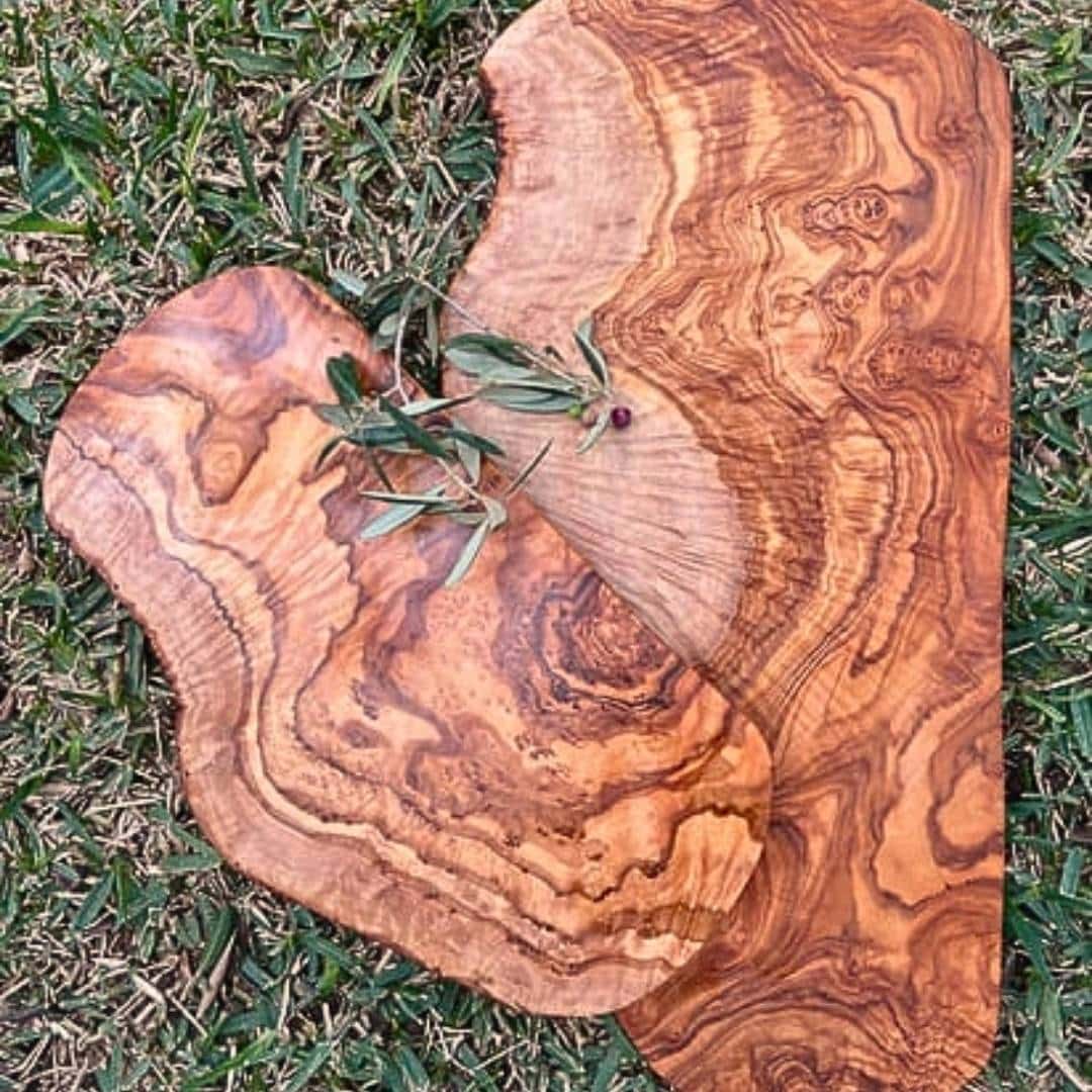 Planche rustique en Bois d'Olivier, Votre Toile Culinaire