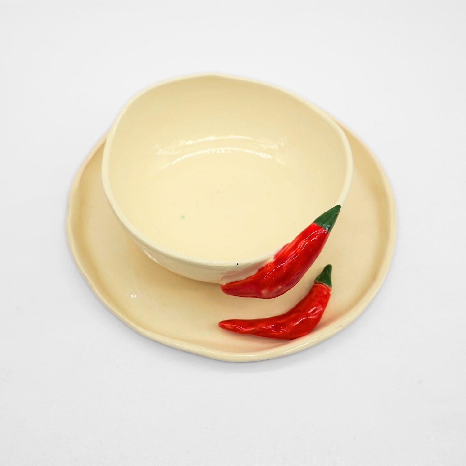 Plat céramique haut de gamme pour une table élégante et unique