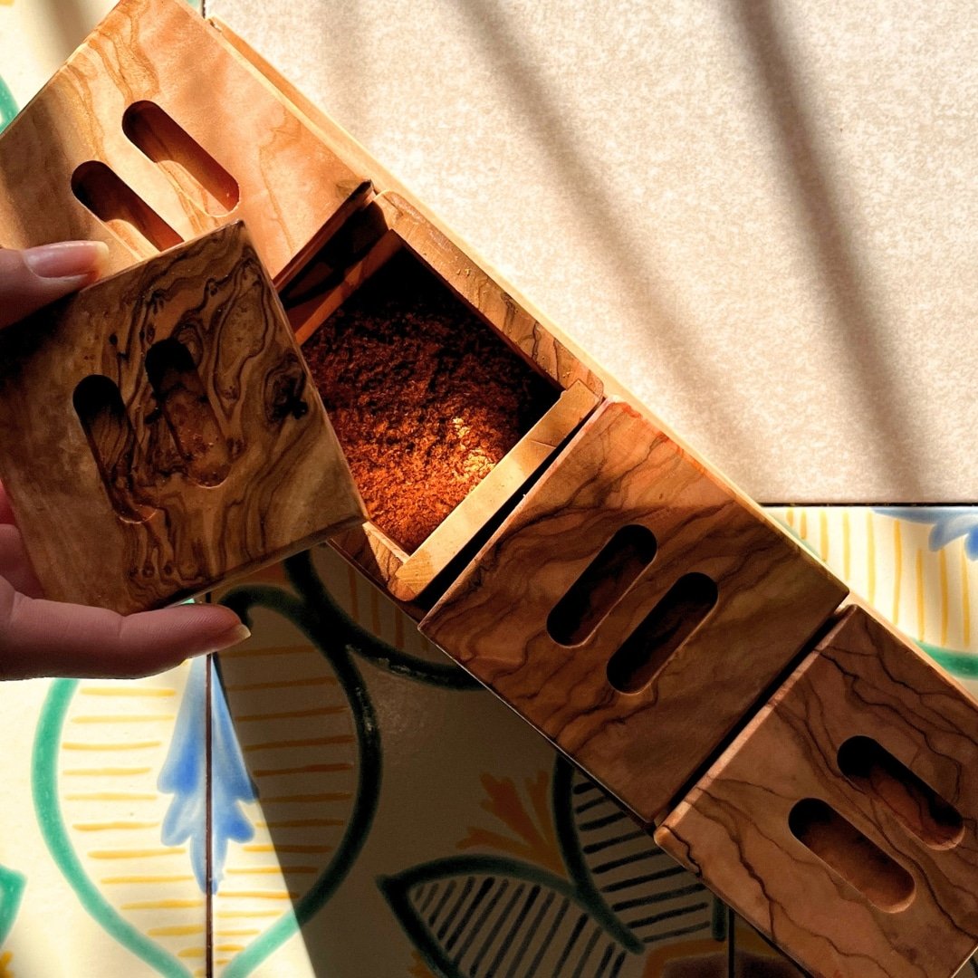 برطمانات توابل من خشب الزيتون - 3 أحجام مختلفة