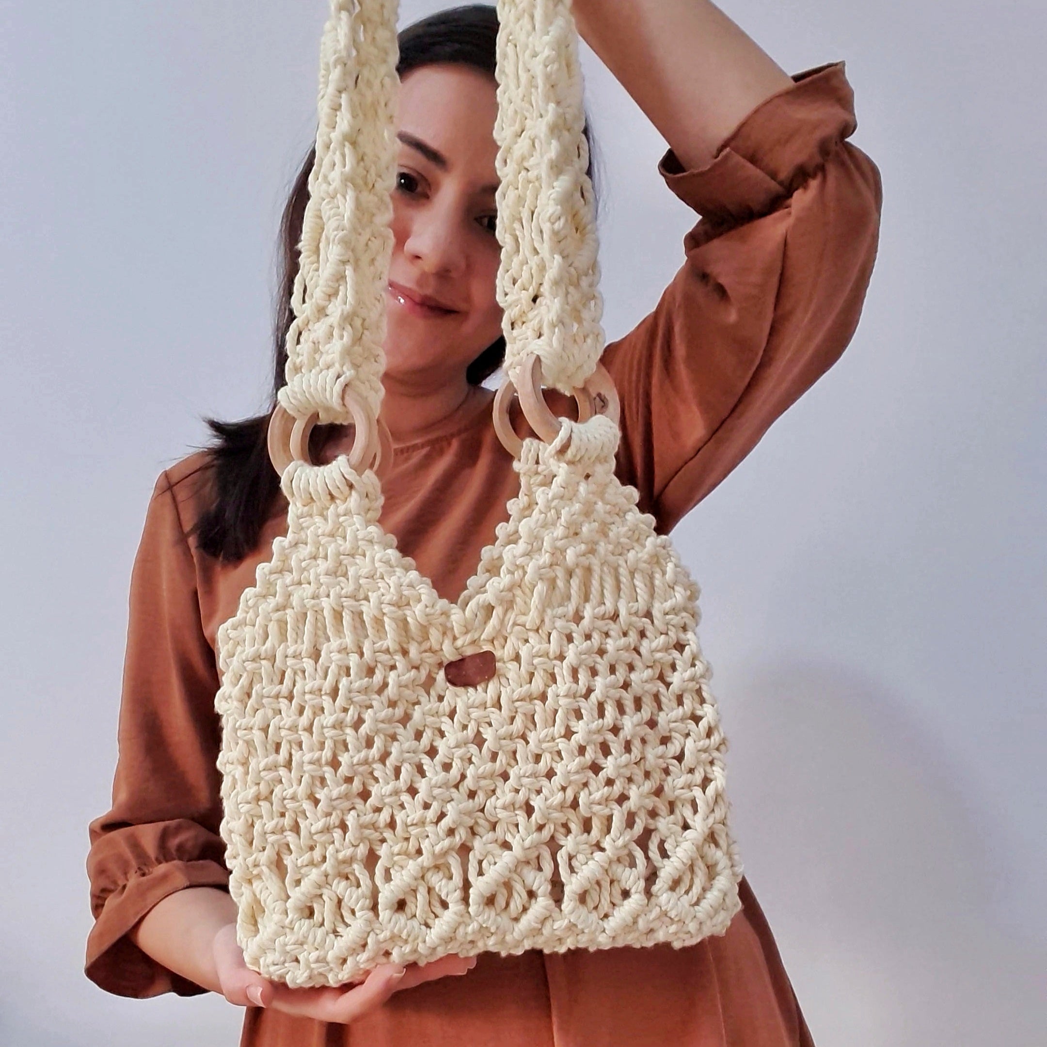 Sac à main en macramé jaune vanille