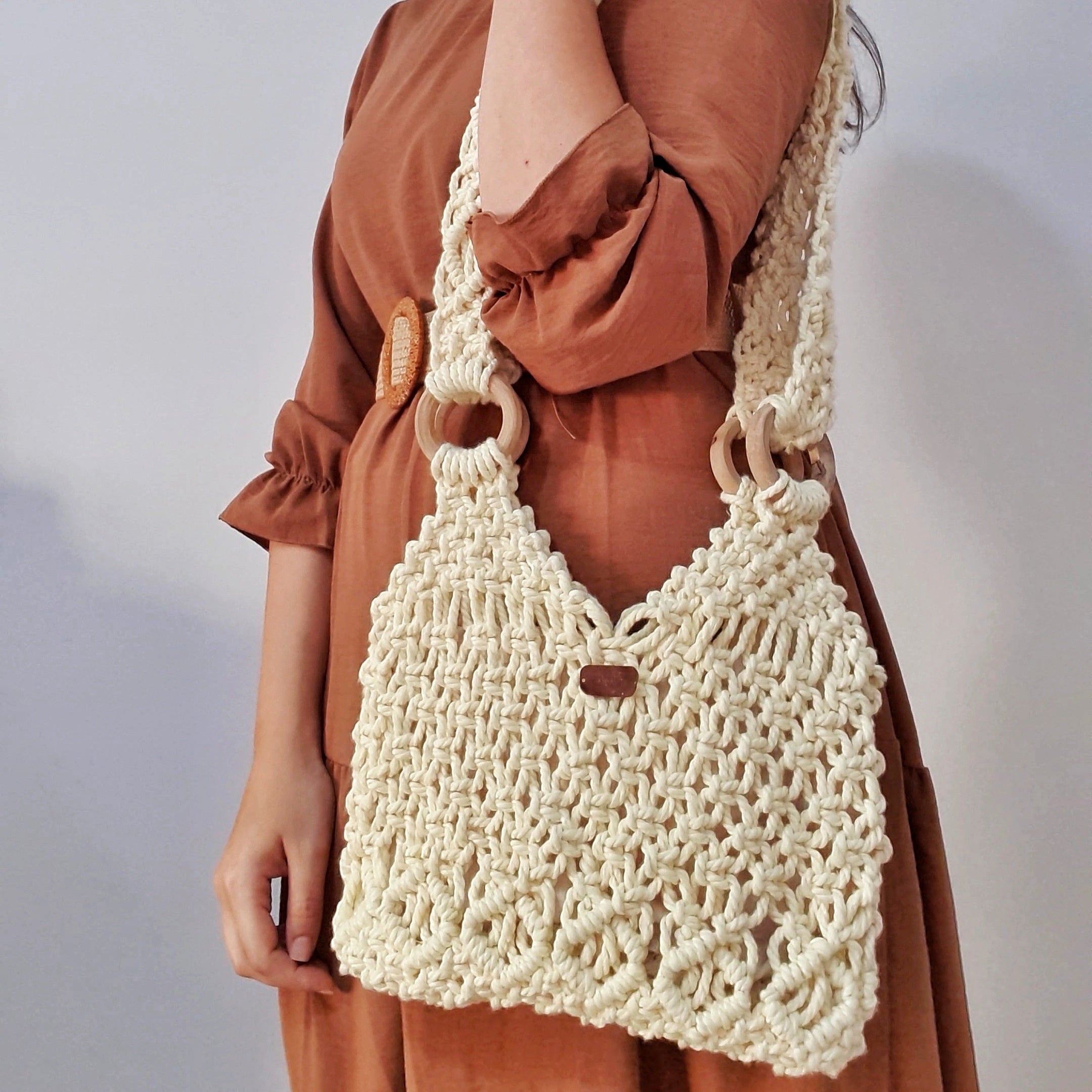 Sac à main en macramé jaune vanille