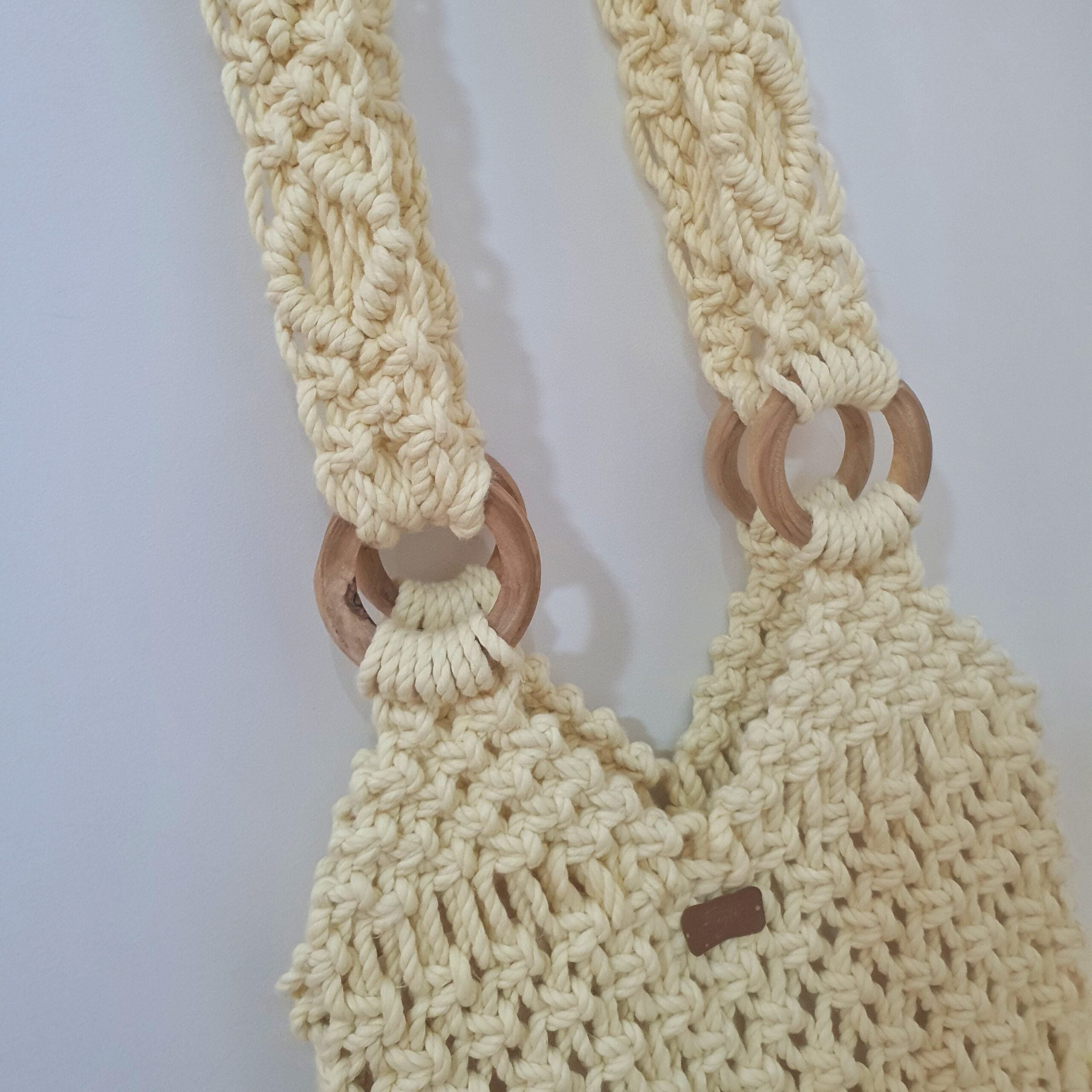 Sac à main en macramé jaune vanille