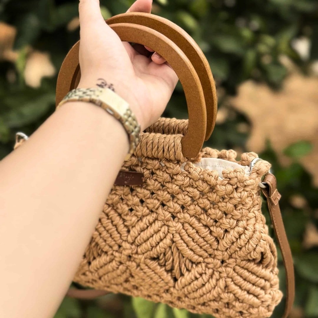 Sac à main et bandoulière en macramé avec anses bois chic