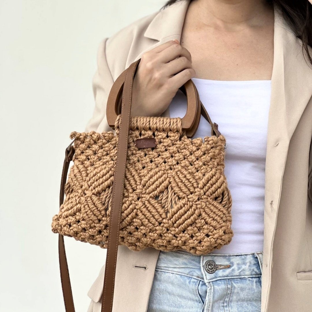 Sac à main et bandoulière en macramé avec anses bois chic