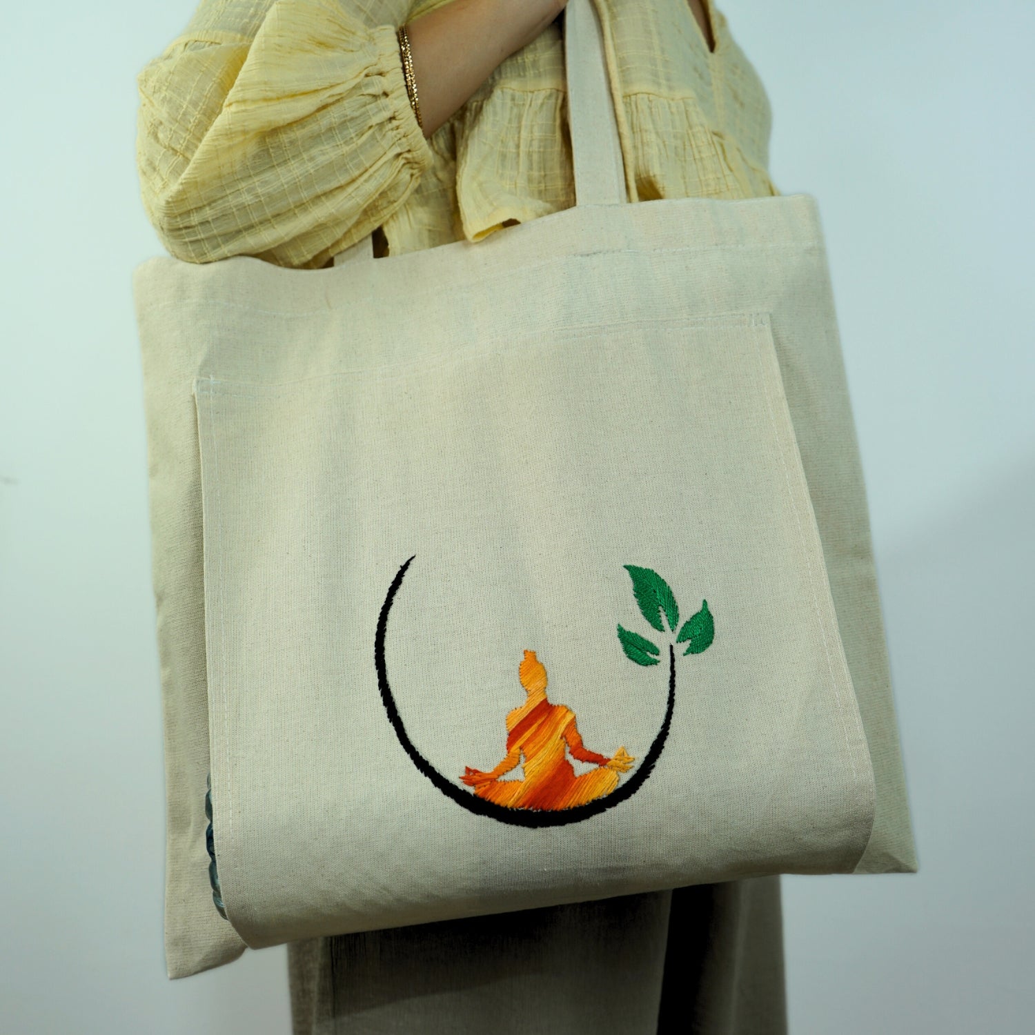 Tote bag pour tapis de yoga brodé à la main