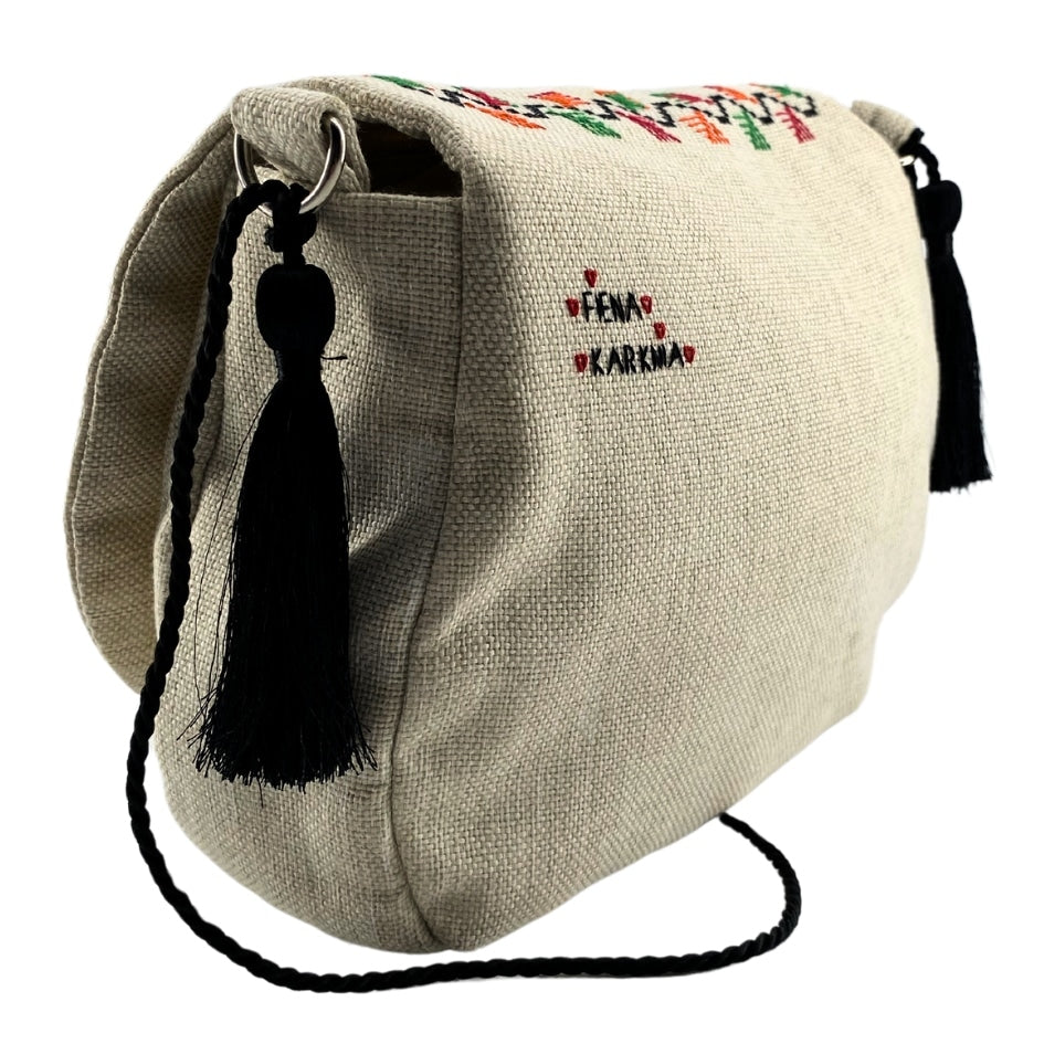 Sac brodé avec motifs multicolores