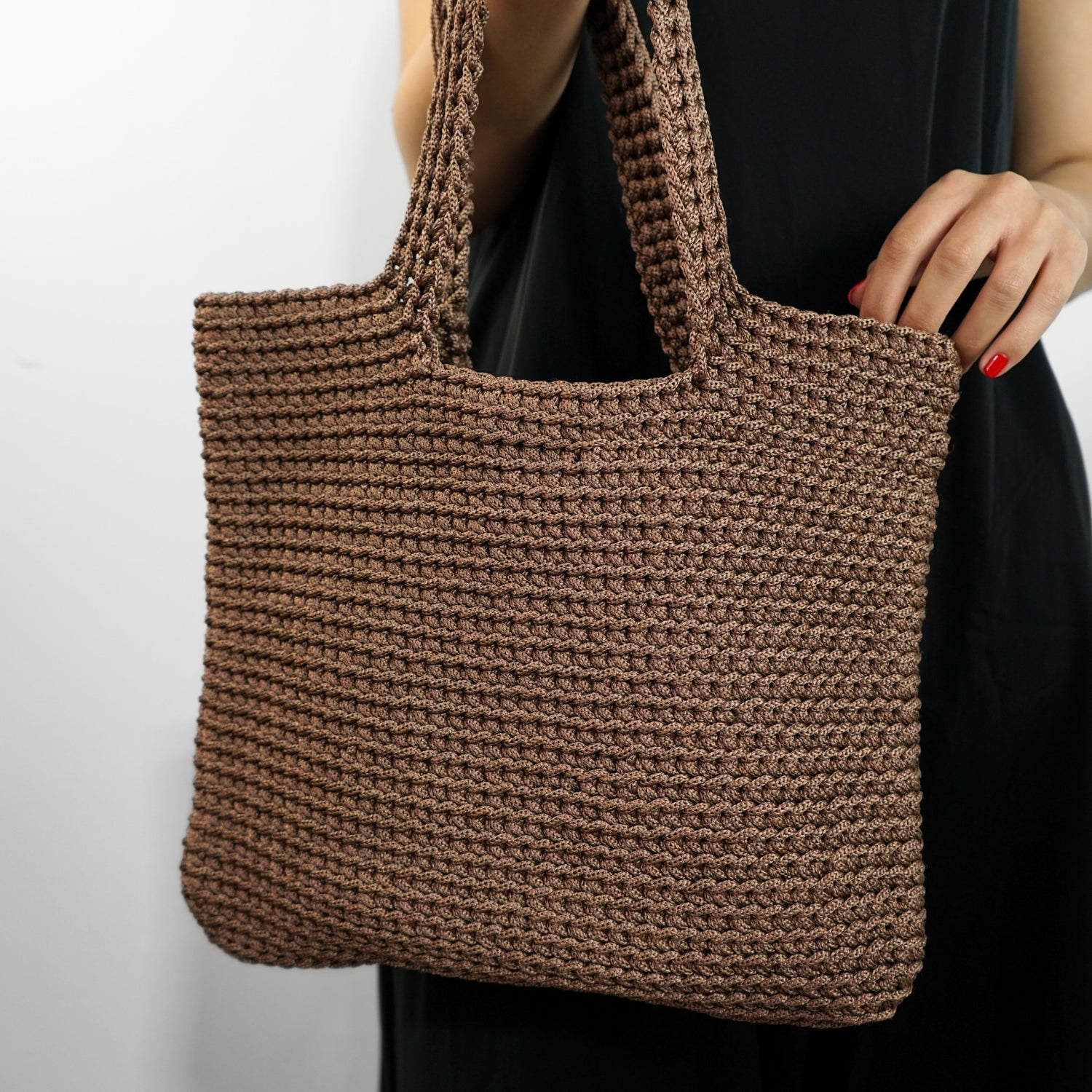 Sac crochet marron : Élégance et style irrésistibles à portée de main