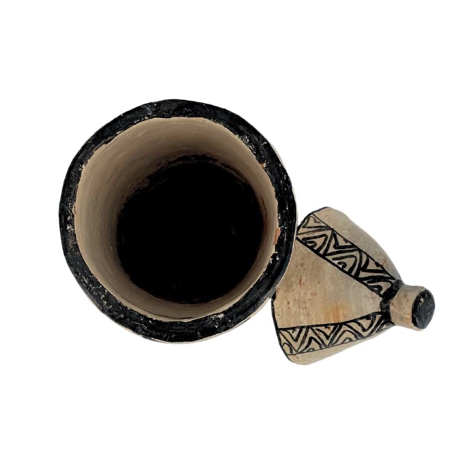 Sejnane pottery vase