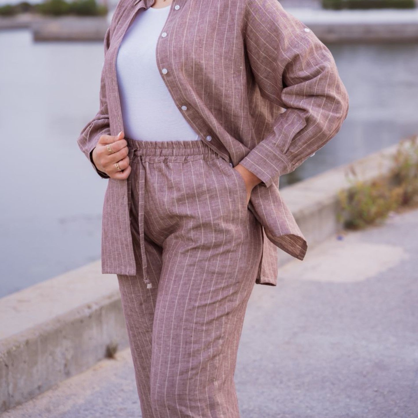 Set en lin marron à rayures