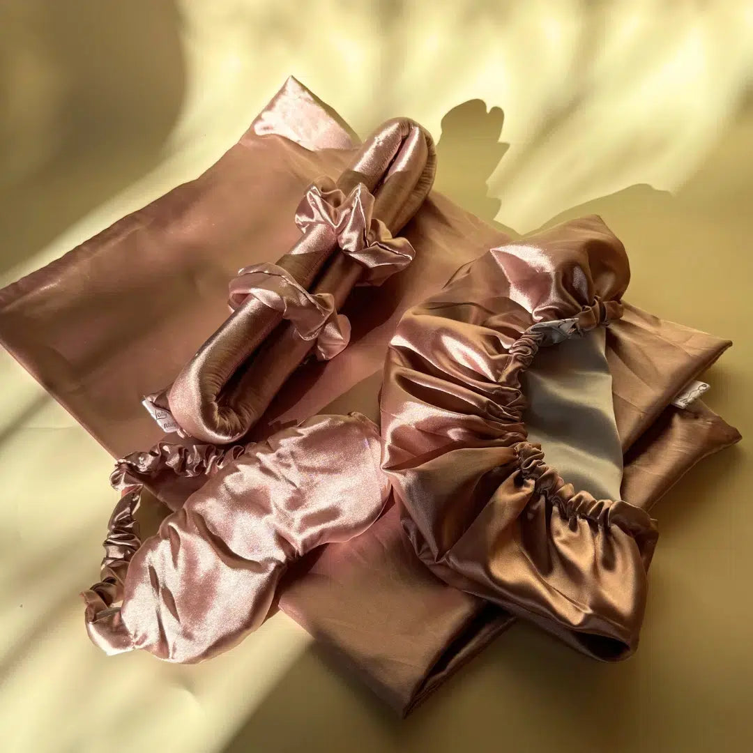 Ensemble Sommeil Satin Rosé & bleu ice - Éclat et Confort Nocturne