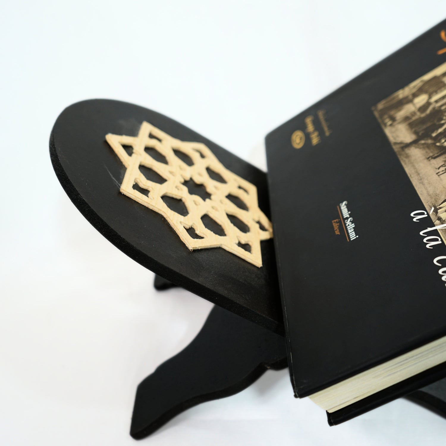 Support Livre Bois Noir Chic et Pratique pour Vos Lectures