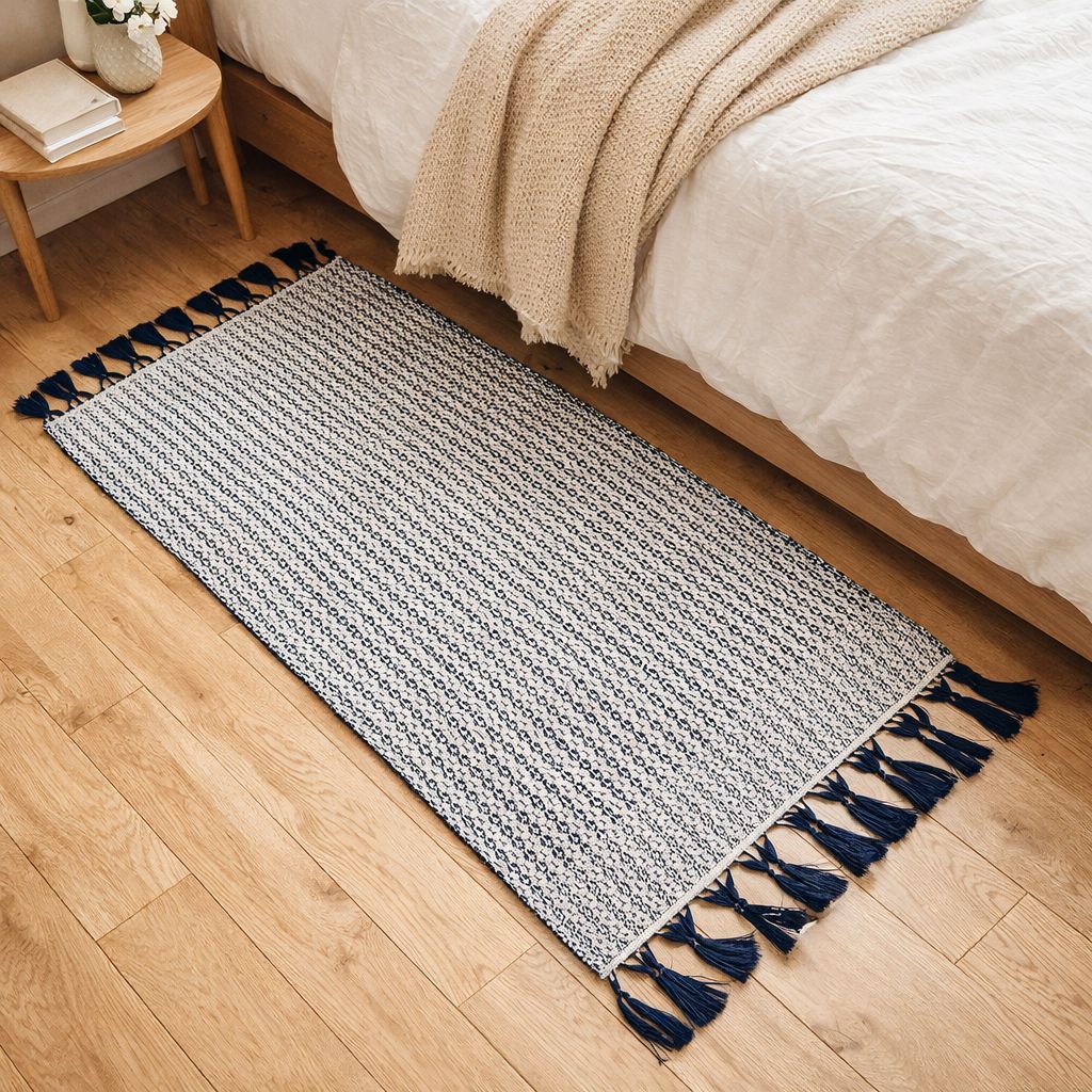 Tapis pour chambre à coucher - Franges bleu nuit – 75 x 115 cm