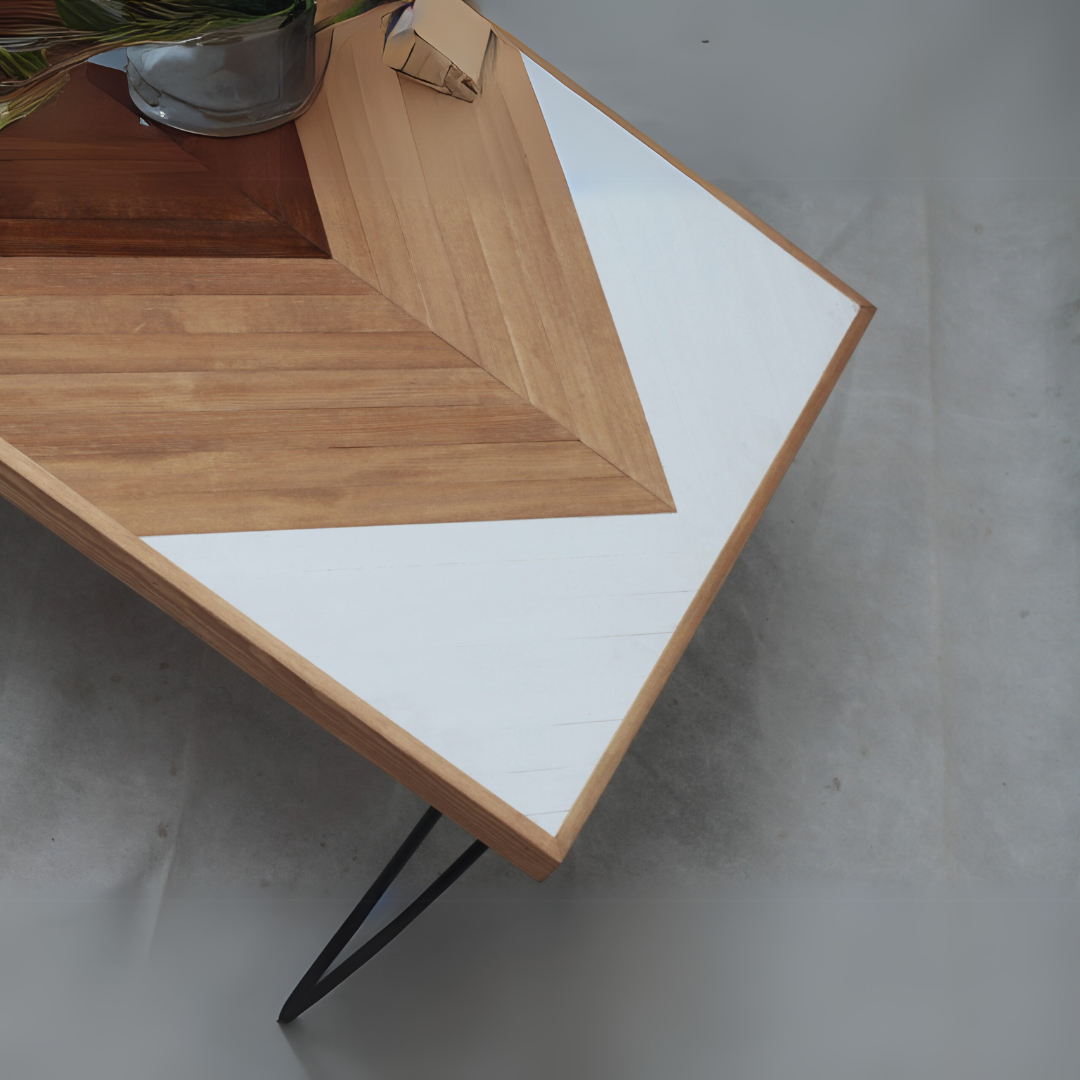 Table basse artisanale bois rouge – Design unique