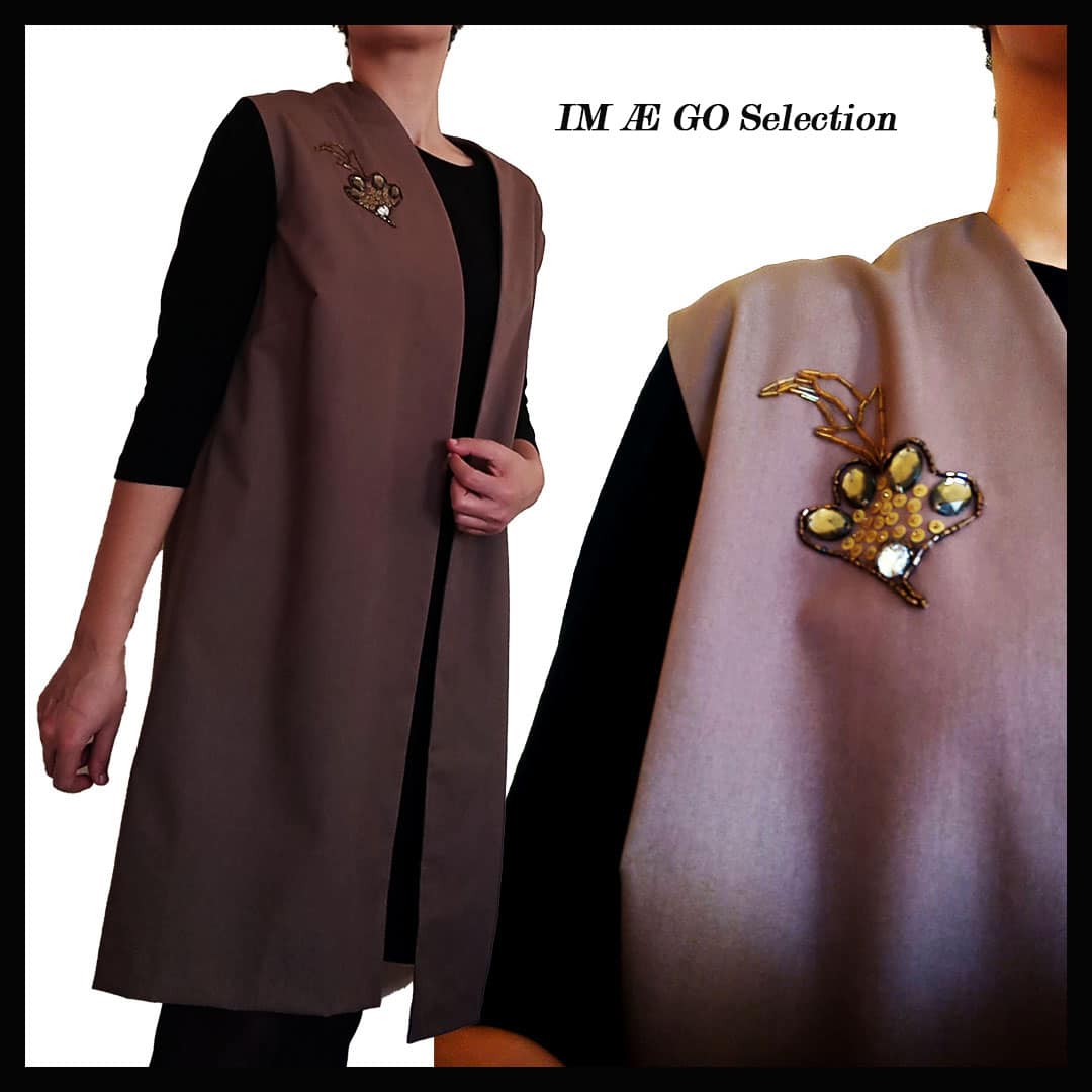 Gilet-kimono sans manches en coton brodé à la main – Pièce unique artisanal