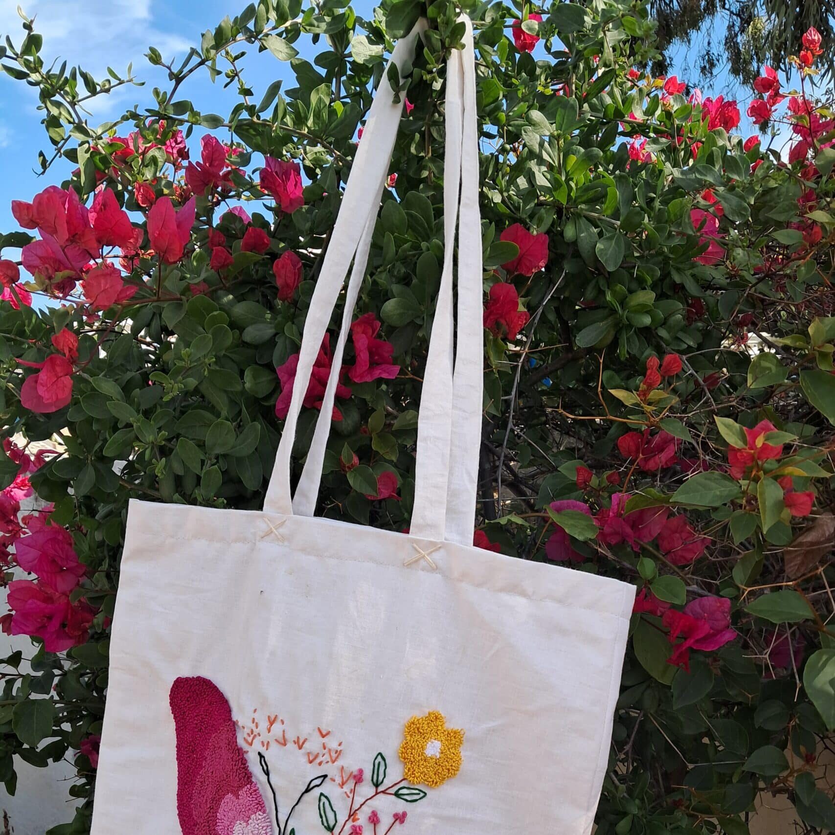 Cotton tote bag with hand-embroidered butterfly and flower pattern (40 × 36 cm)