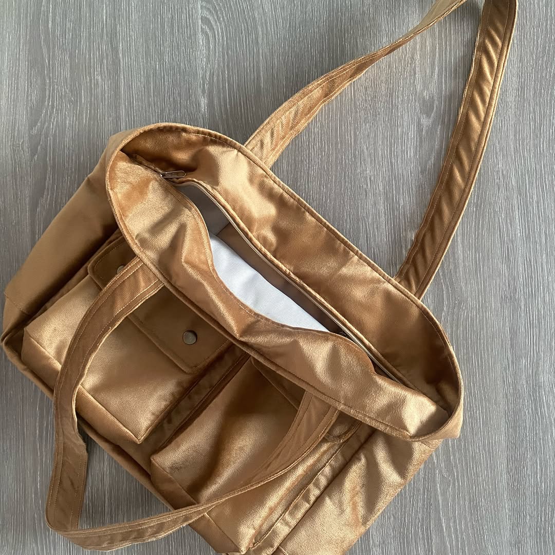 Sac de rentrée à 7 poches en caramel