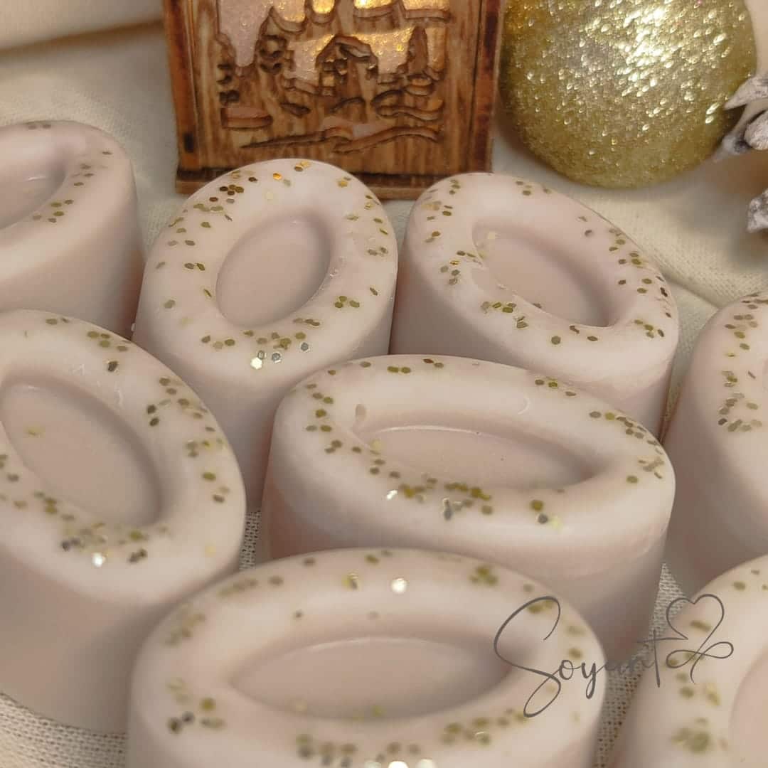 شمعة معطرة بيضاوية