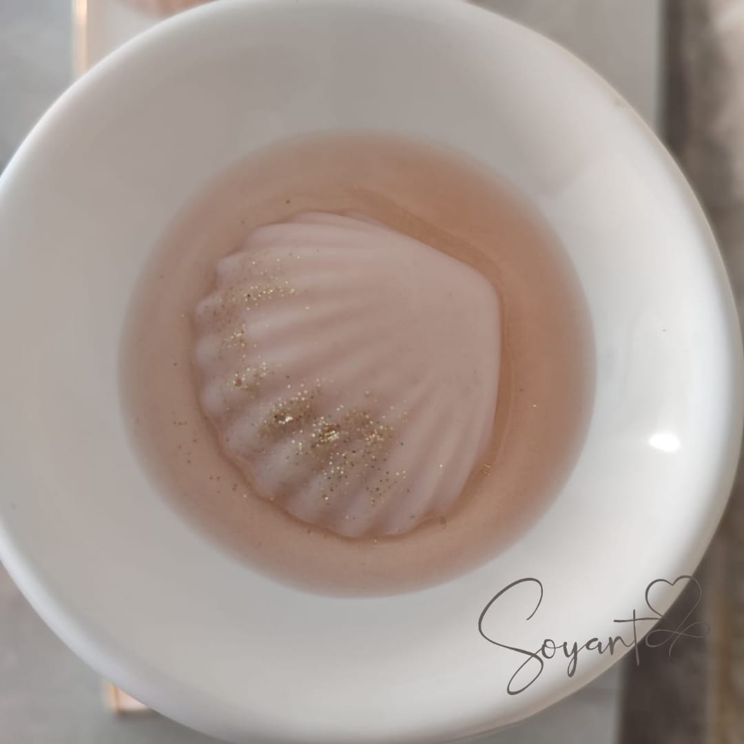 Seashell scented fondant