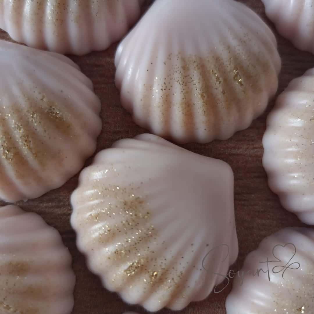 Seashell scented fondant