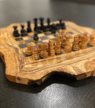 jeu d'échecs artisanal en bois d'olivier pour une décoration unique