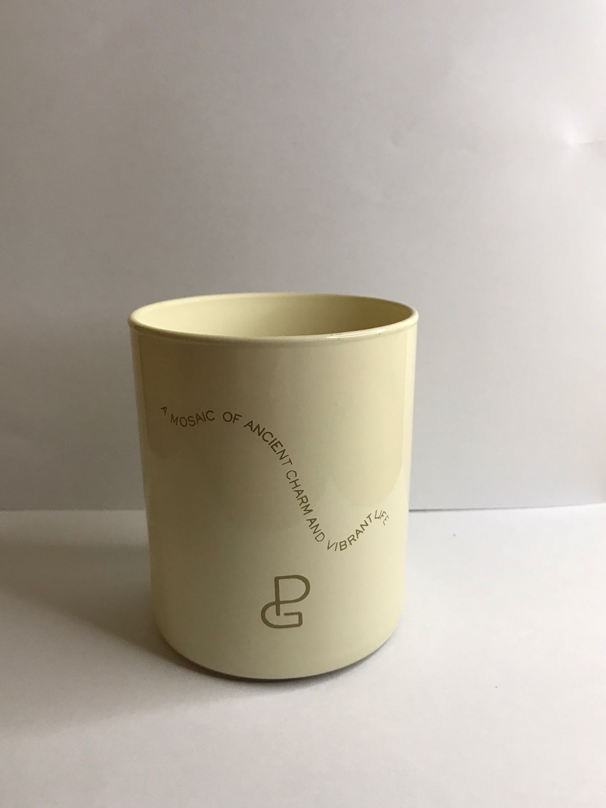 BOUGIE PARFUMEE AU NEROLI / FLEUR D ORANGER " TYNES "